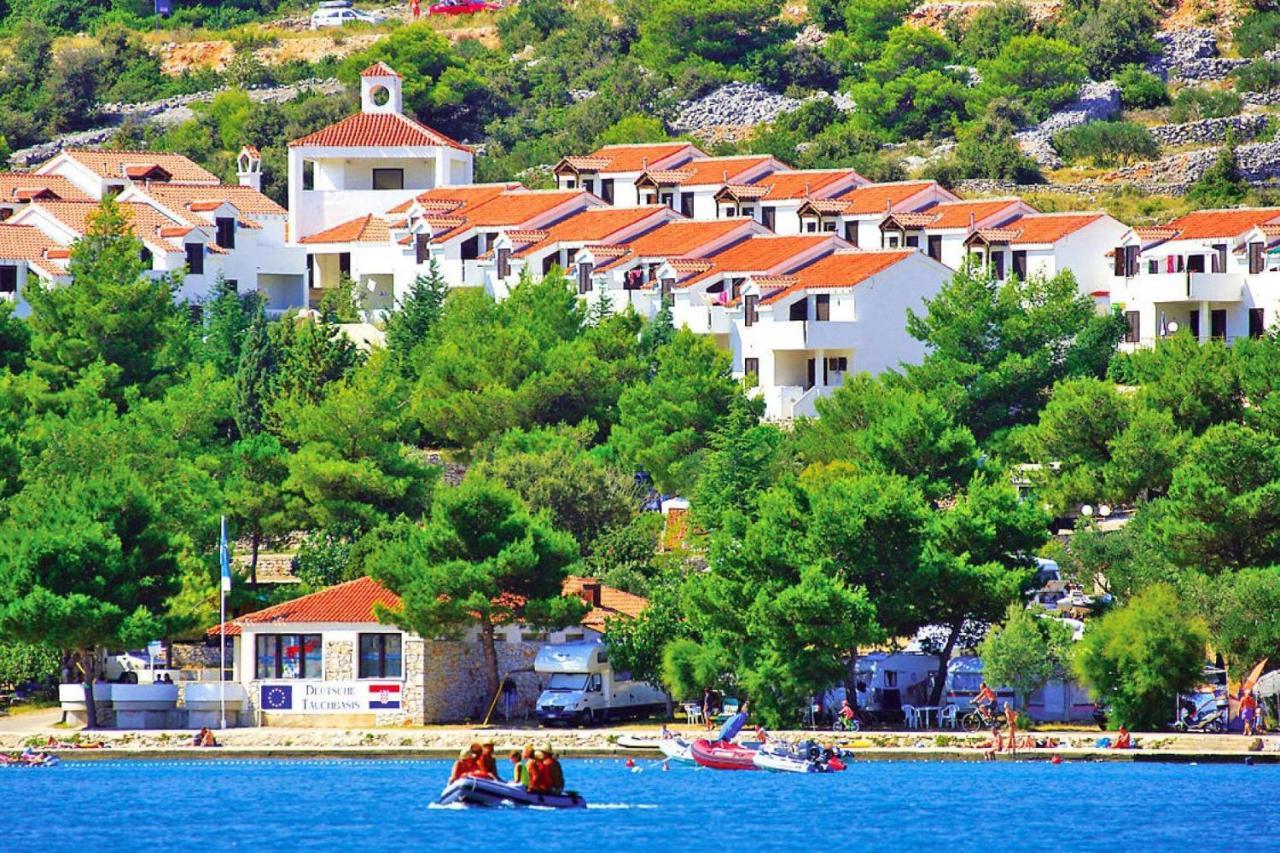 Belvilla Apartments In Holiday Resort Jezera Village, Island Murter ティスノ エクステリア 写真